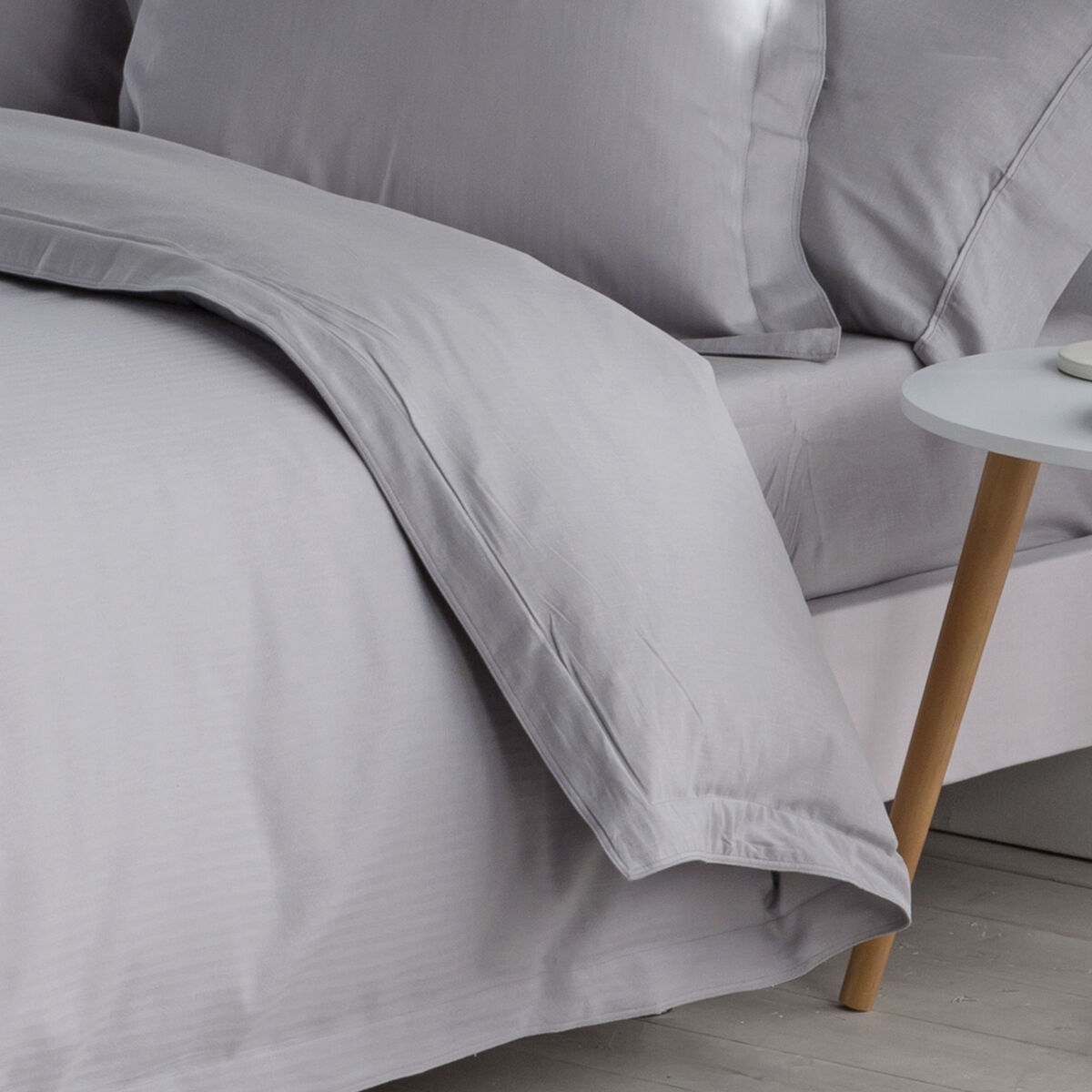 Alexandra House Living Pearl Grey 135 Duvet Covers Set/140 Bed 5 Items-2