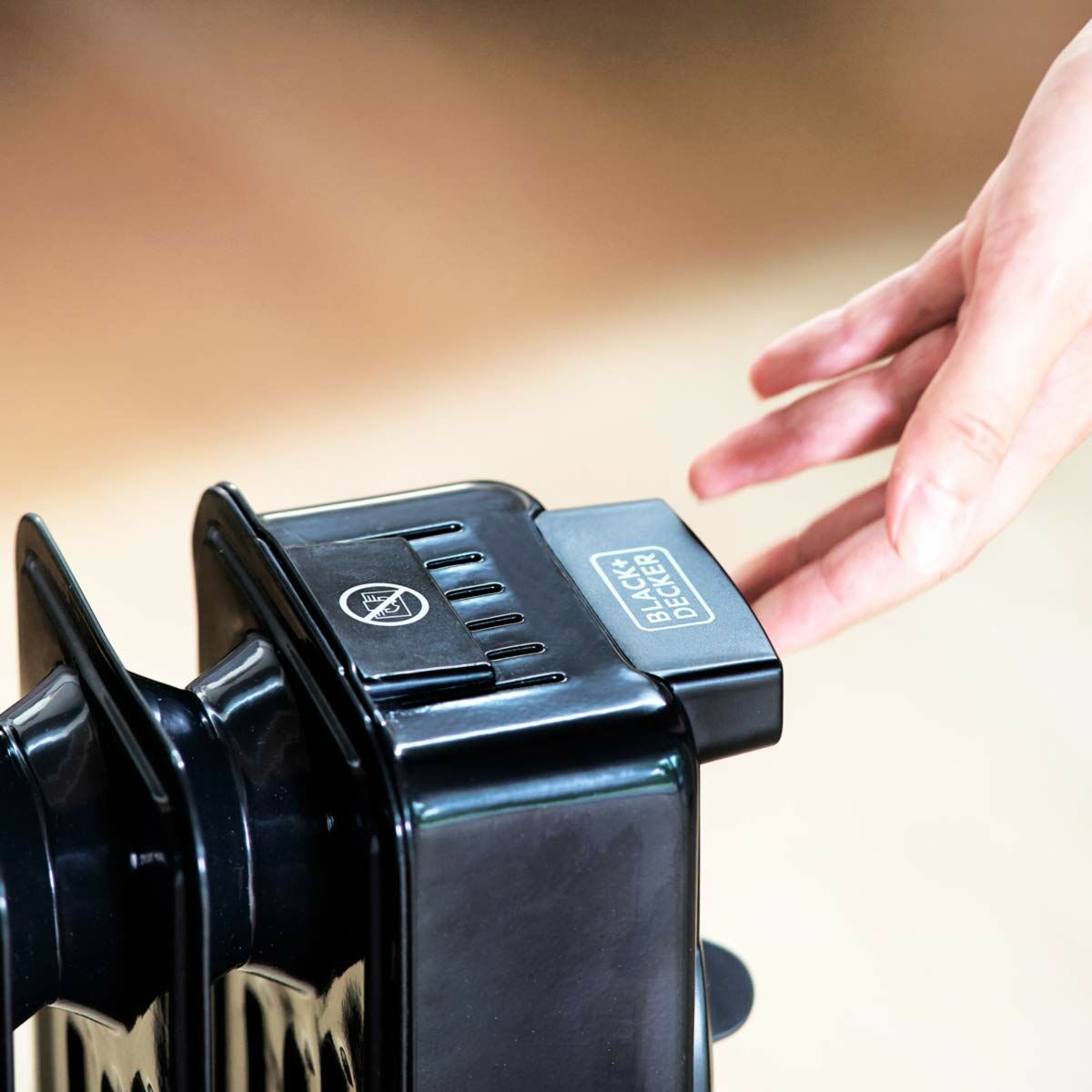 Масляный радиатор (9 секций) Black & Decker BXRA1500E Чёрный 1500 W-3