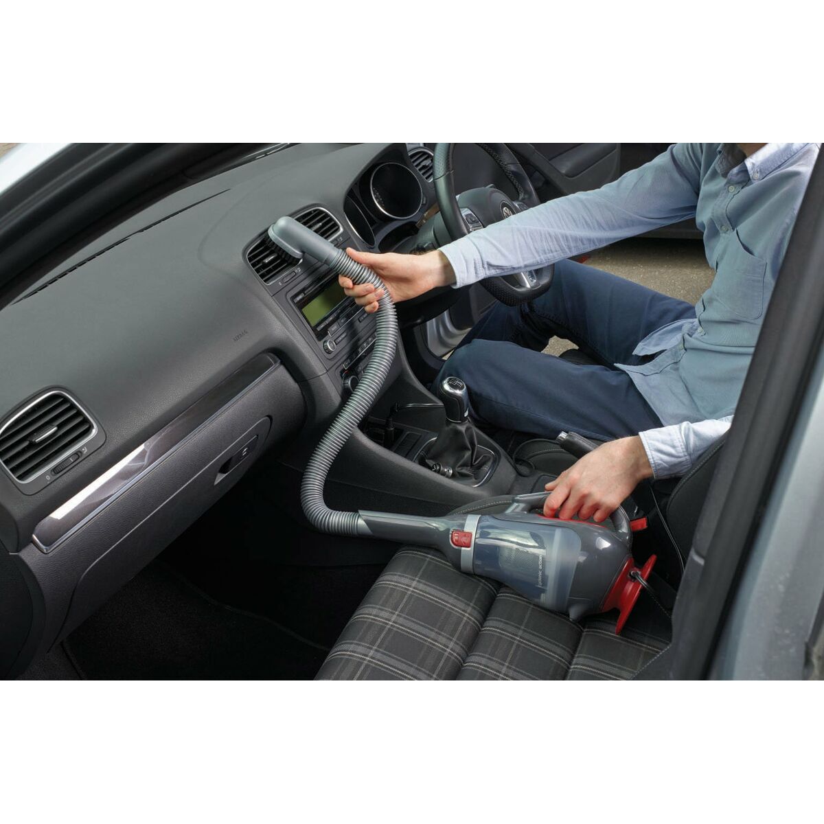 Ручной пылесос Black & Decker ADV1200-4