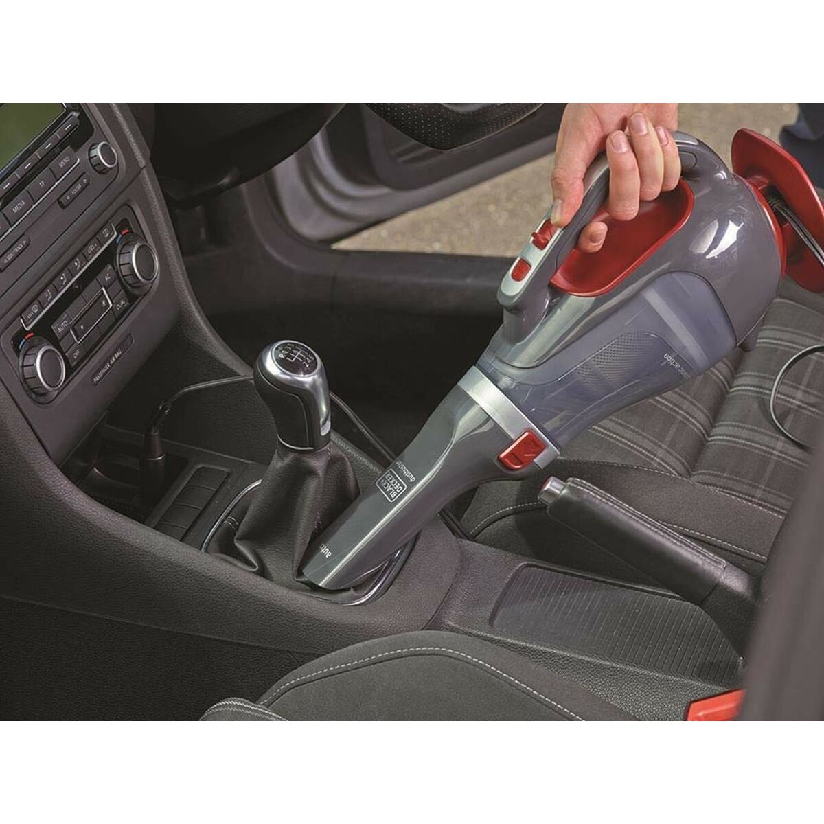 Ручной пылесос Black & Decker ADV1200-7