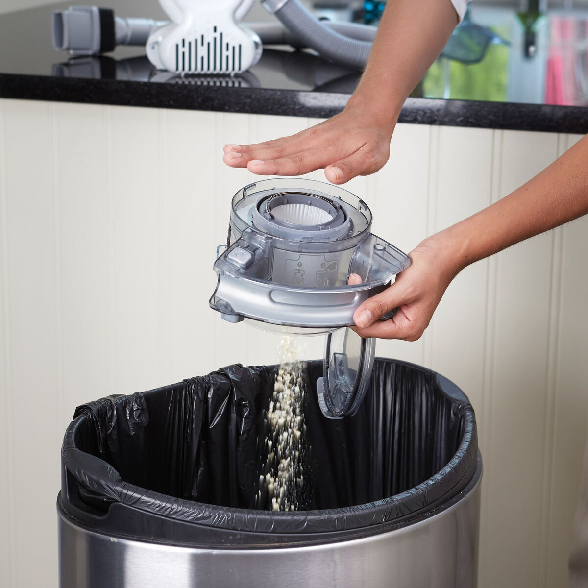 Ручной пылесос Black & Decker PD1820L-QW-2