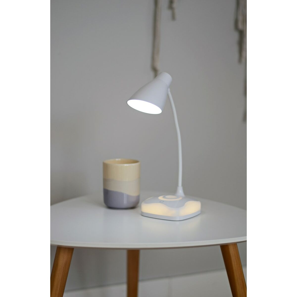 Настольная лампа Activejet AJE-CLASSIC PLUS Белый 6000 K 80 Пластик 7 W 5 V 11 x 3 x 10,5 cm-7