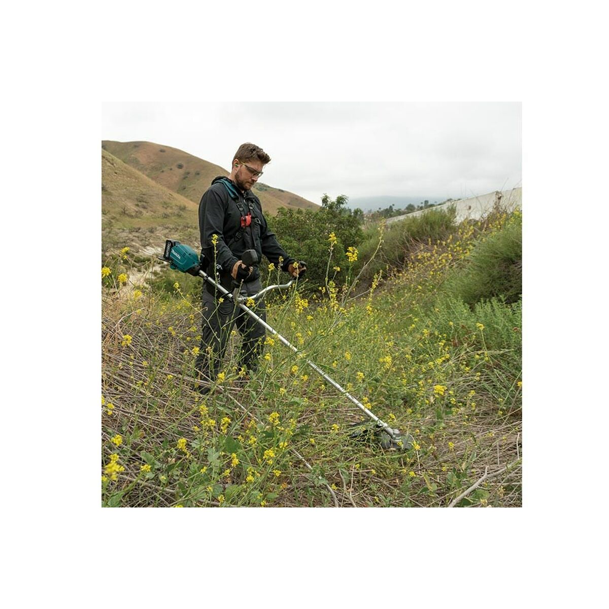 Çok fonksiyonlu fırça kesici Makita UR006GZ02 1000 W 40 V-2