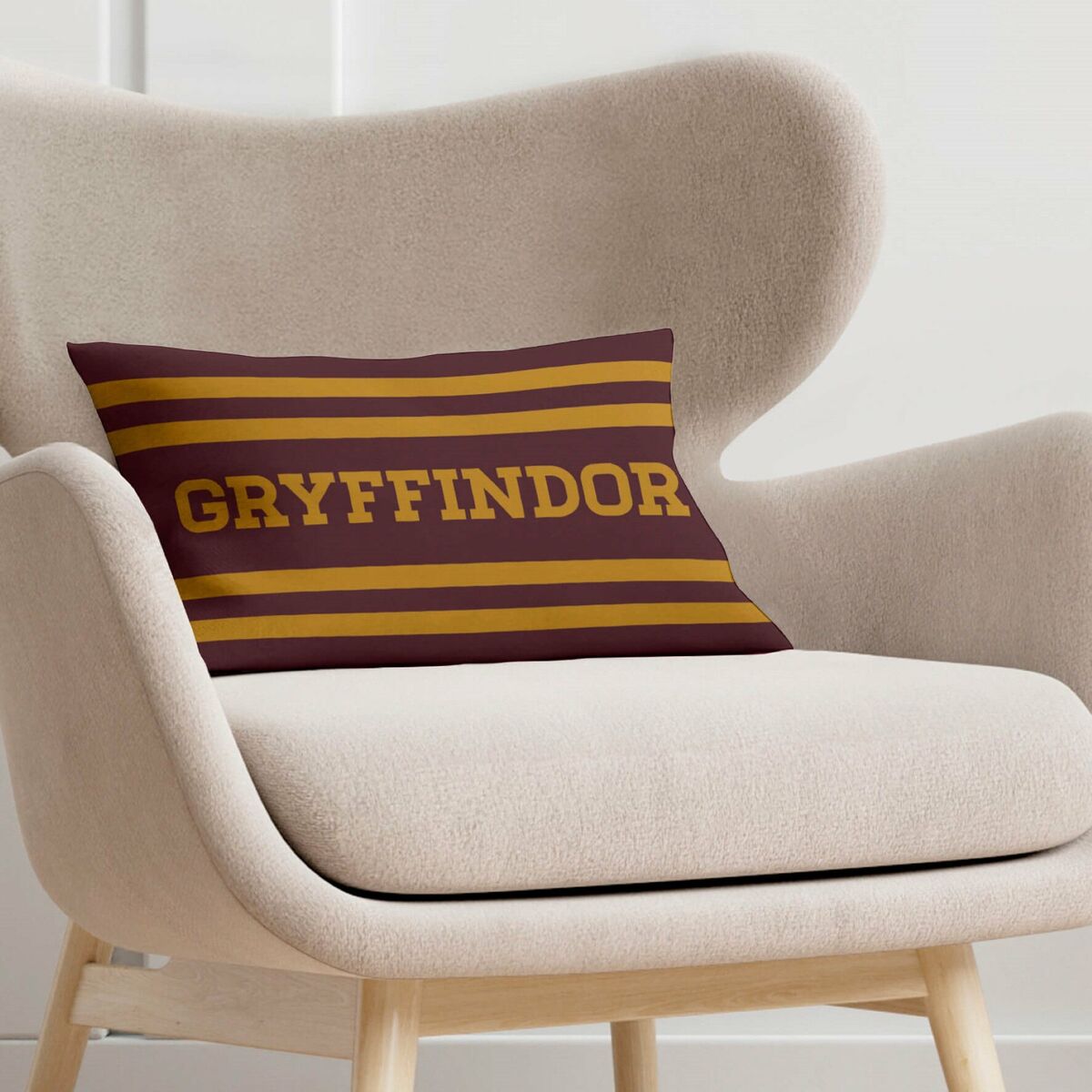Harry Potter Gryffindor House Pillow Cover Burgundy 30 x 50 cm-2