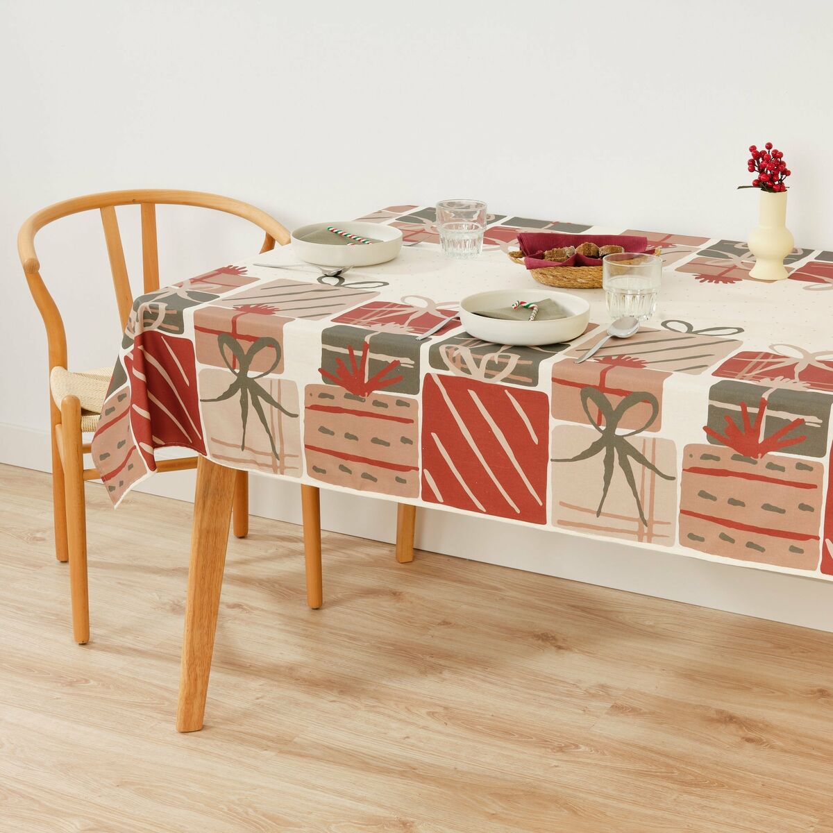 Скатерть из смолы, устойчивая к пятнам Belum Christmas Present  250 x 140 cm-2