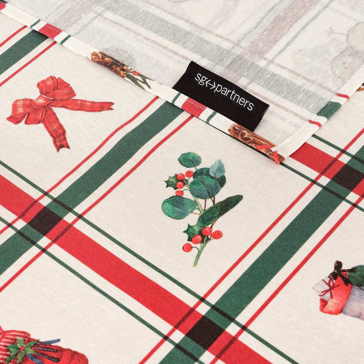 Belum Scottish Christmas 200 x 140 cm stain resistant resin tablecloth-6