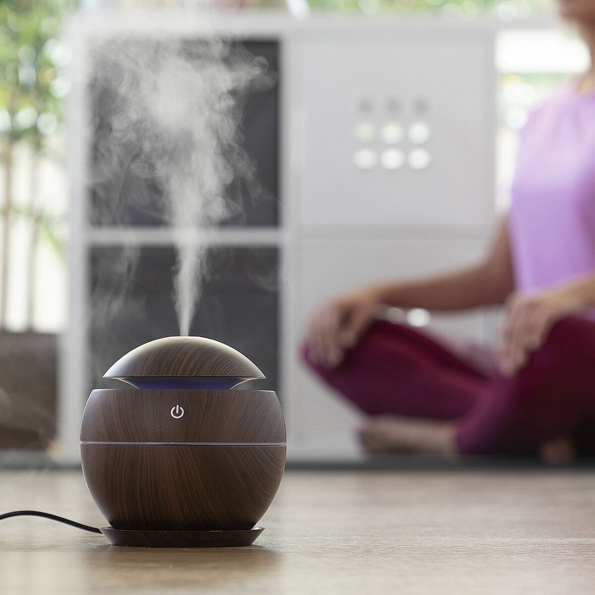 Dark Walnut InnovaGoods Mini Humidifier and Odor Sprayer-2