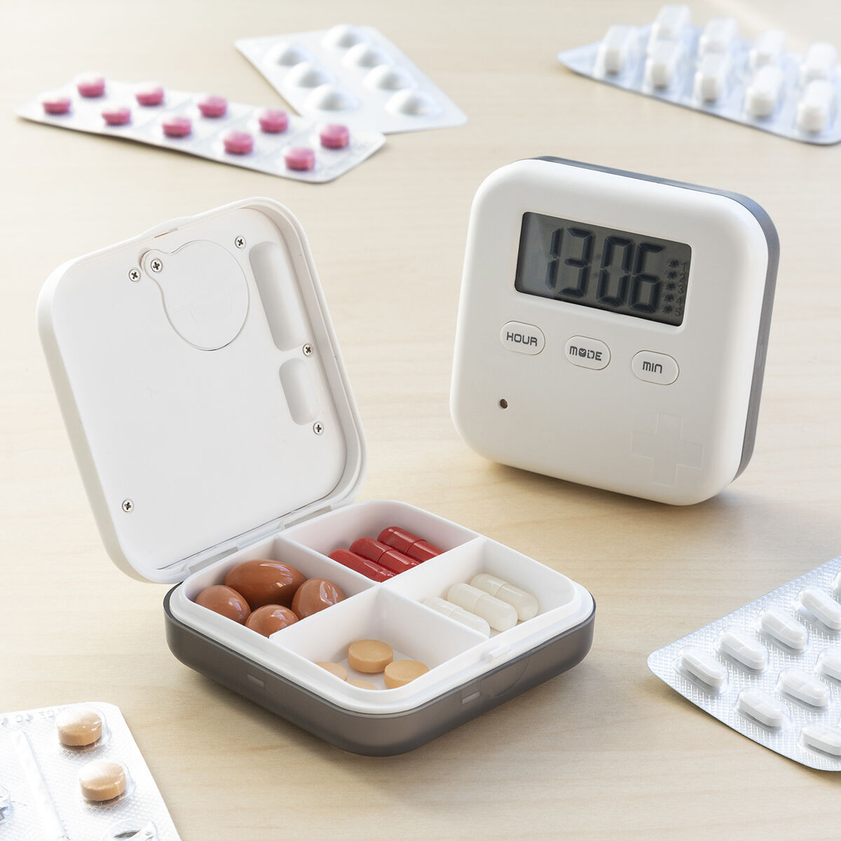Pilly InnovaGoods Electronic Pill Box-2