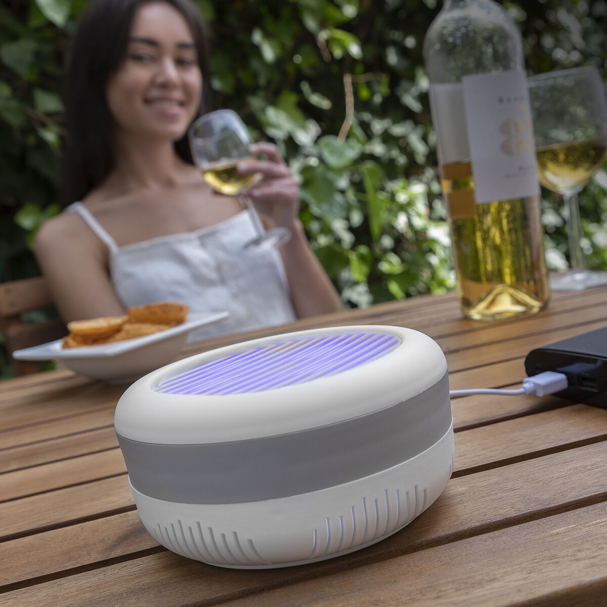 Всасывающая антимоскитная лампа с настенным креплением KL Lite InnovaGoods-3