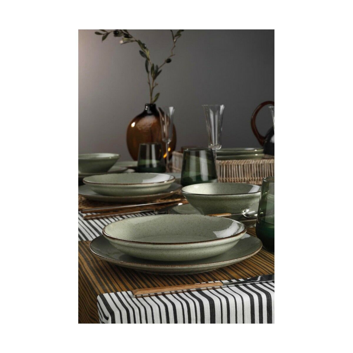 Salvora flat plate (ø 27 cm)-2