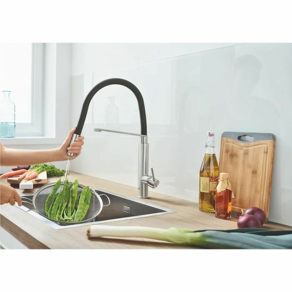 Смеситель с одной ручкой Grohe-4