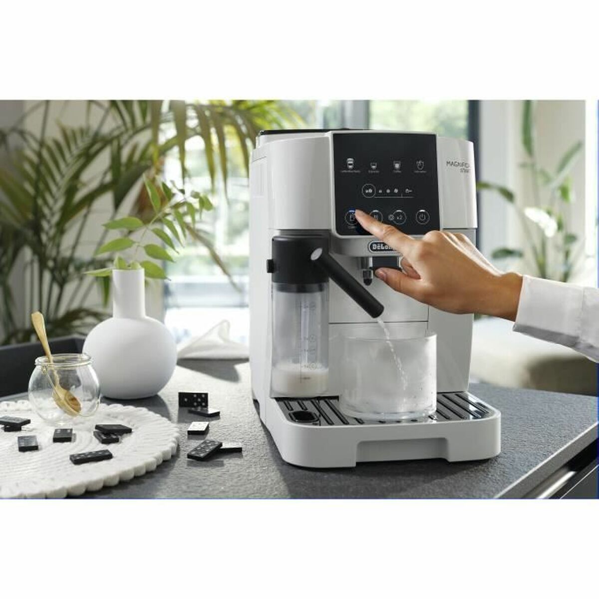 Суперавтоматическая кофеварка DeLonghi 1450 W 1,8 L-4