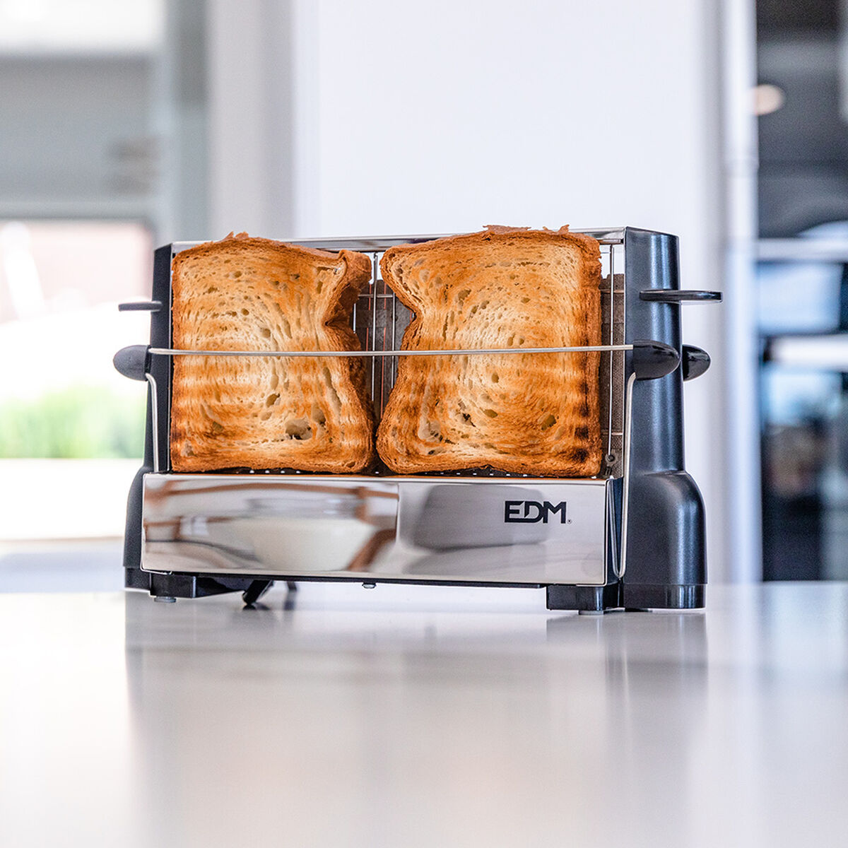 EDM 700 W chrome toaster-5