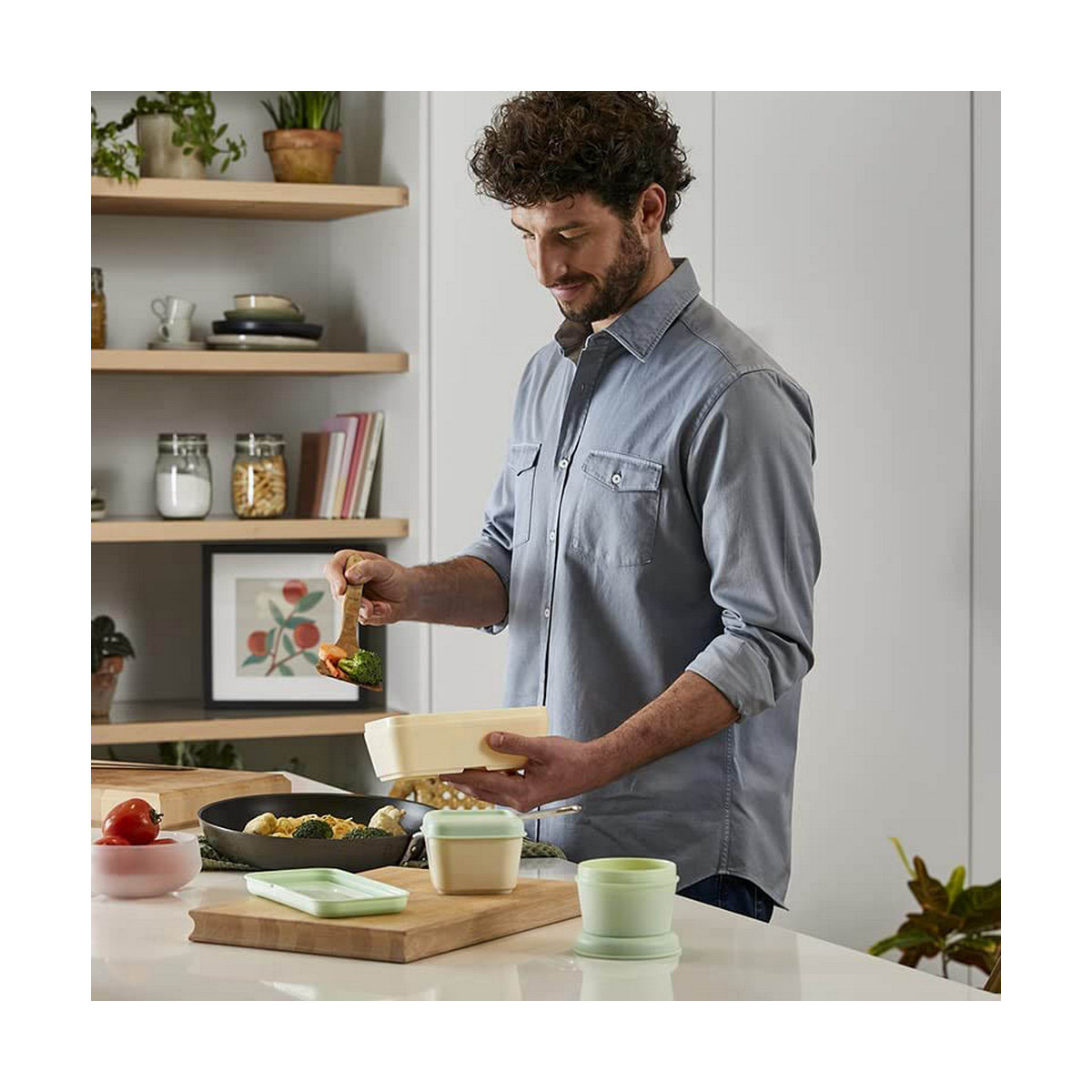 Прямоугольная коробочка для завтрака с крышкой Milan 750 ml-7