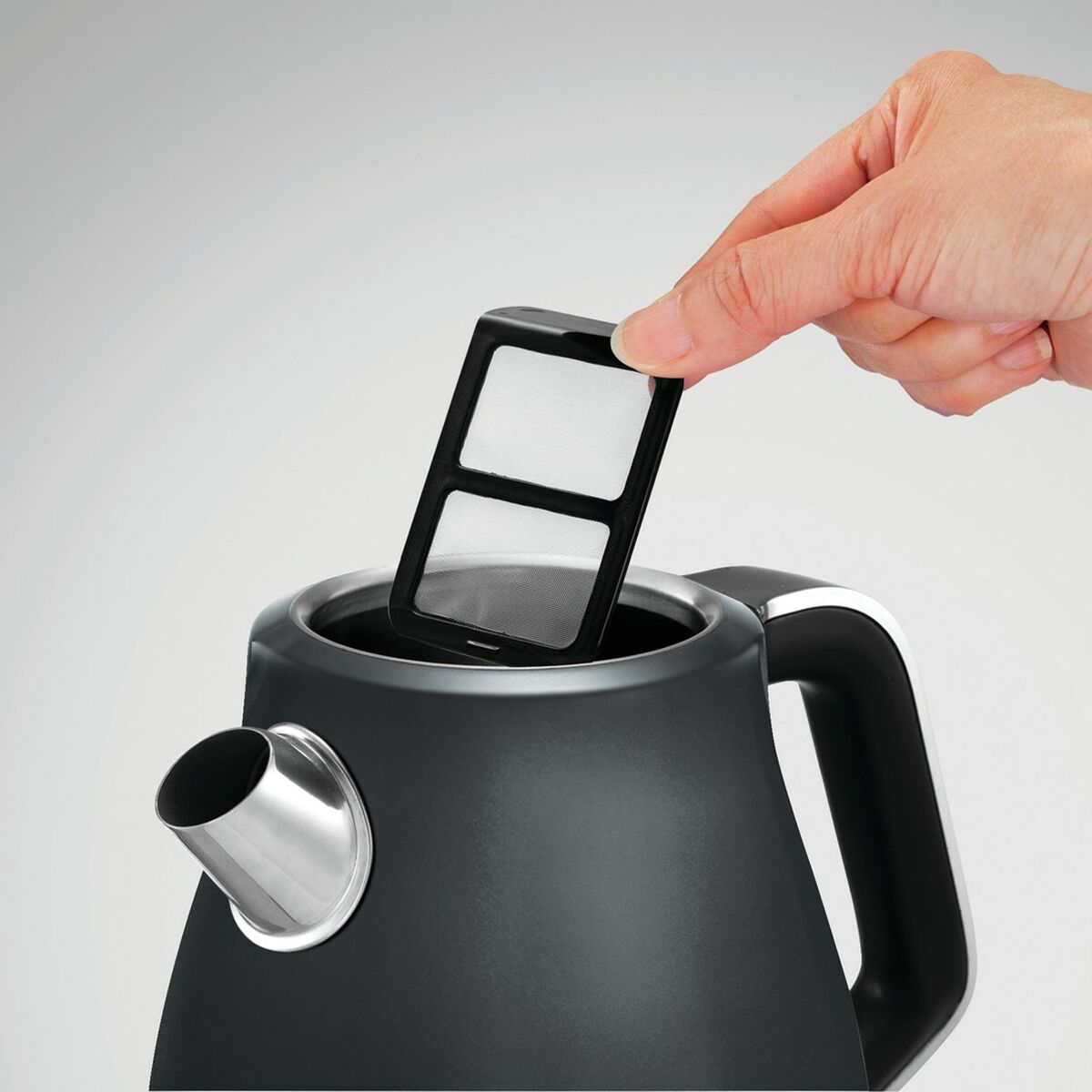 Шайнек Morphy Richards Evoke Қара металл 2200 W 1,5 L-5