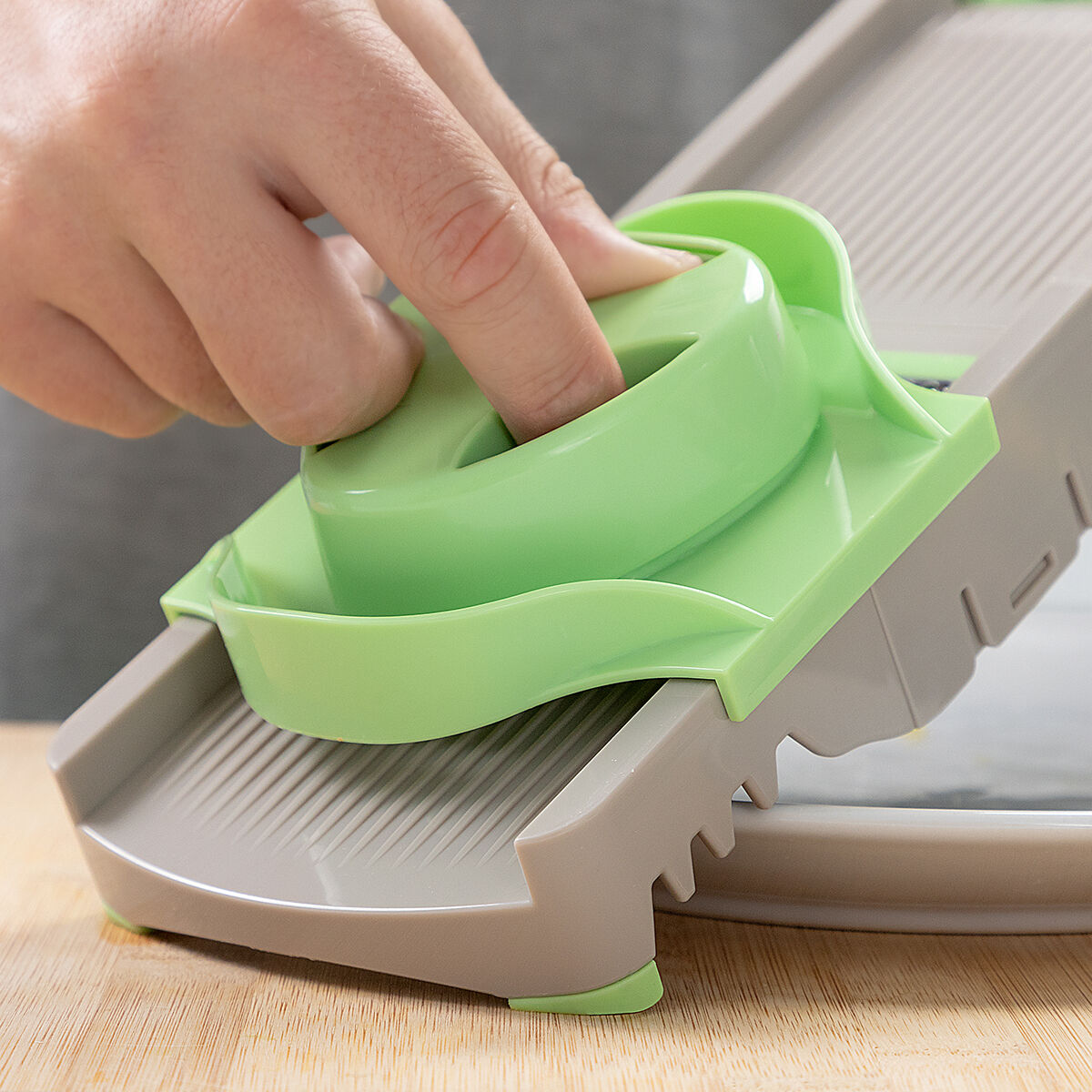 6-in-1 Choppie InnovaGoods Folding Vegetable Peeler-5