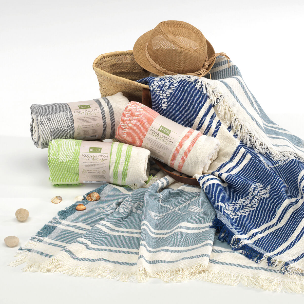 Alexandra House Living Maca Beach Towel Blue 125 x 180 cm-2
