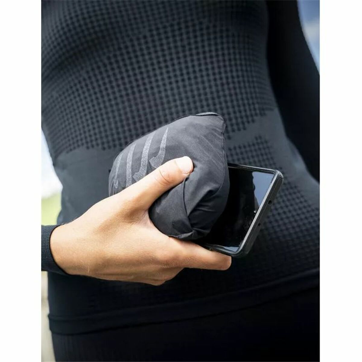 Мужской спортивный жилет Compressport Hurricane Чёрный-2