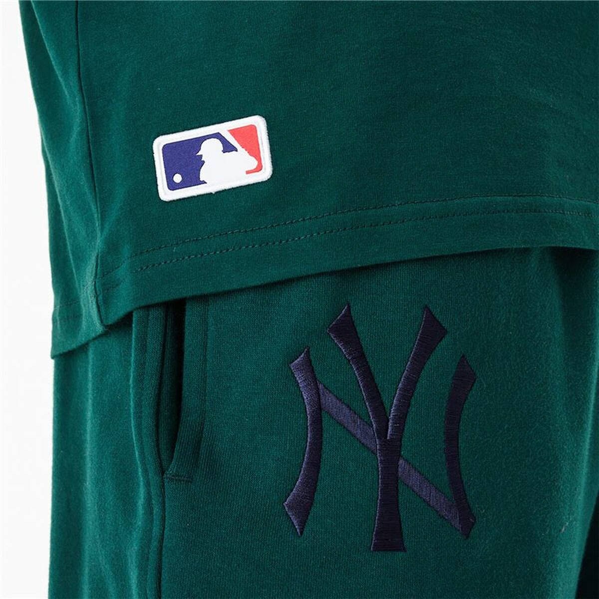 New York Yankees Men's New Era League Essentials Short Sleeve T-Shirt Dark Green-3