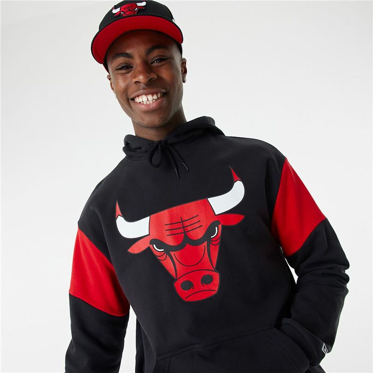Unisex New Era NBA Color Insert Chicago Bulls Hoodie Black-4