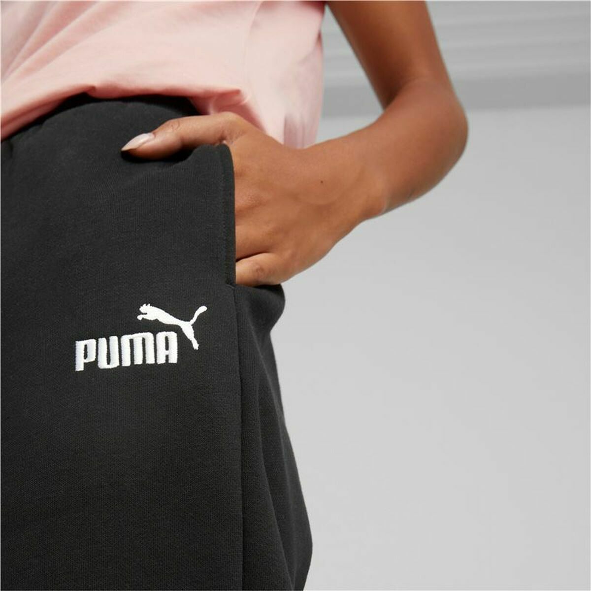 Adult Sweatpants Puma ESS + Embroidery High-Waist Woman Black-4