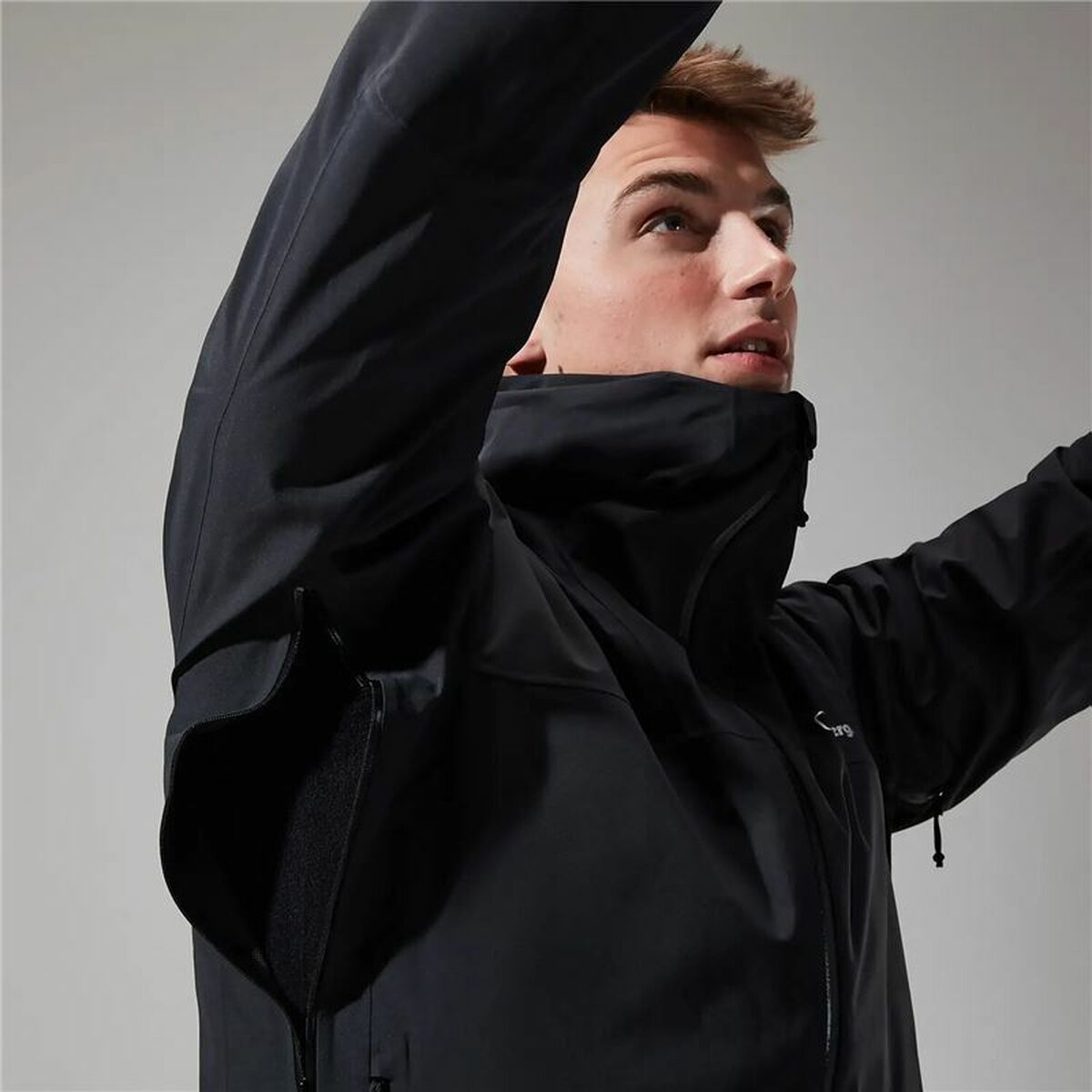 سترة رياضية للرجال Berghaus Kember Vented Black-4