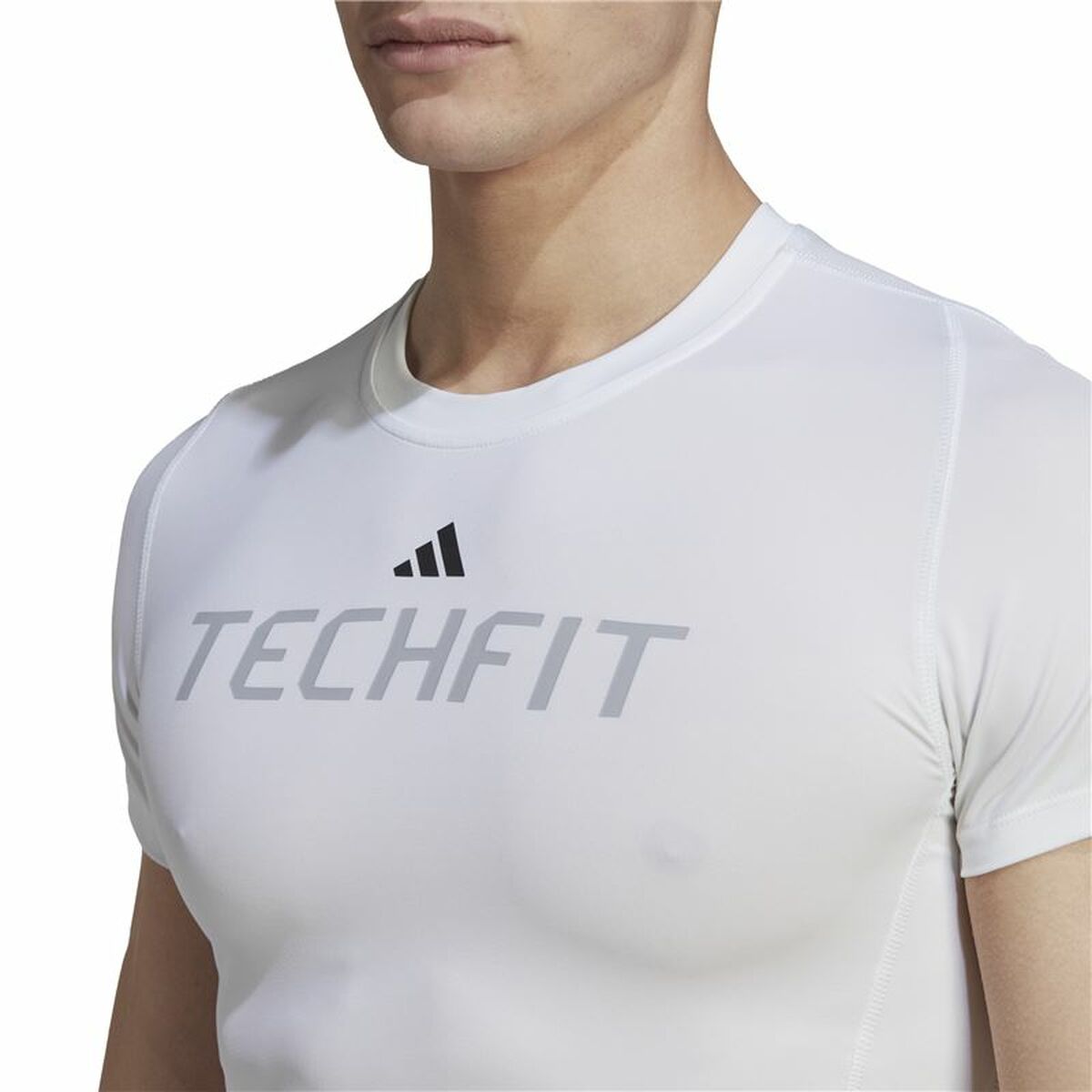 Футболка с коротким рукавом мужская Adidas techfit Graphic  Белый-3