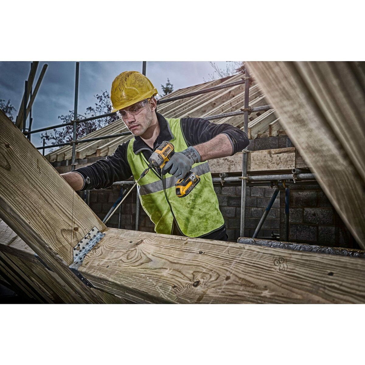 Ударный гайковерт Dewalt DCF887N-5
