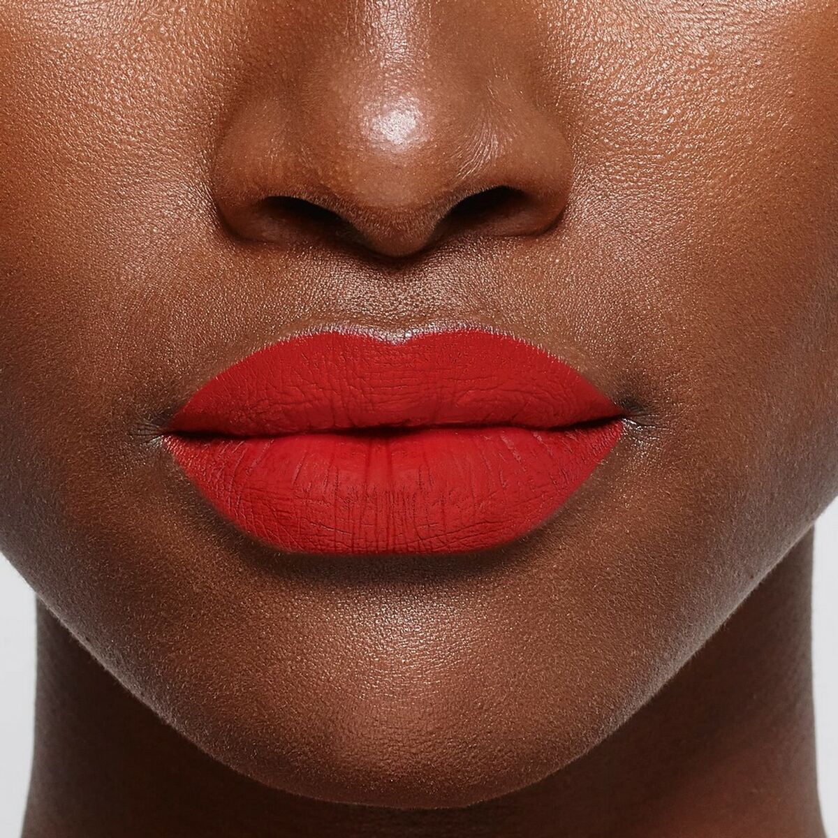 Rossetto labiale L'Oreal Make Up Color Riche 336-le rouge avant-garde mate-4