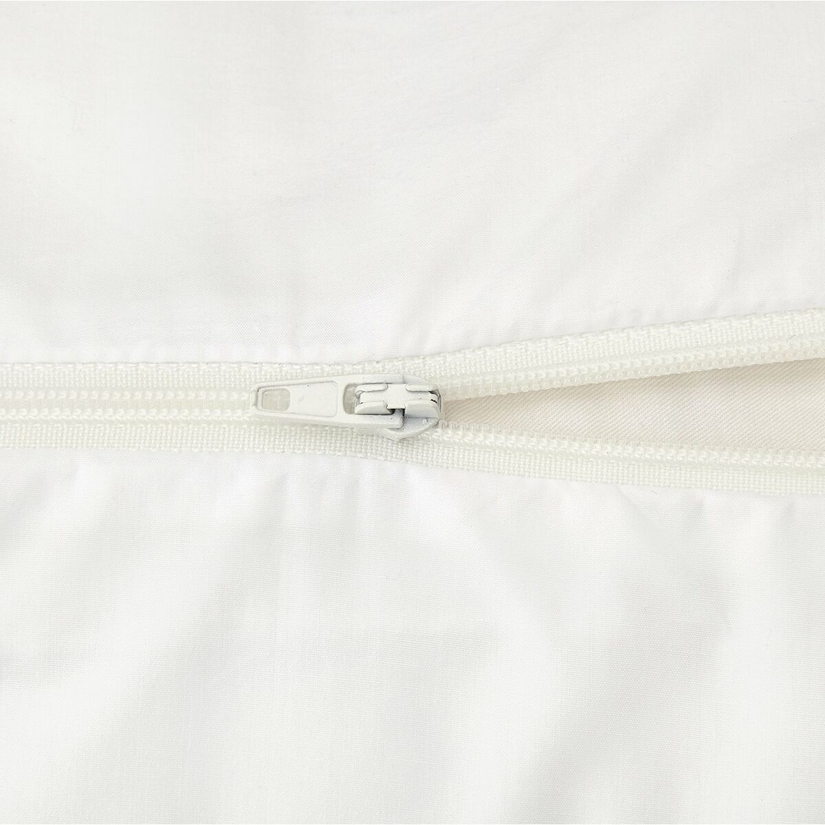 Amazon Basics Pillowcase White (2 pieces) (Revised B)-3