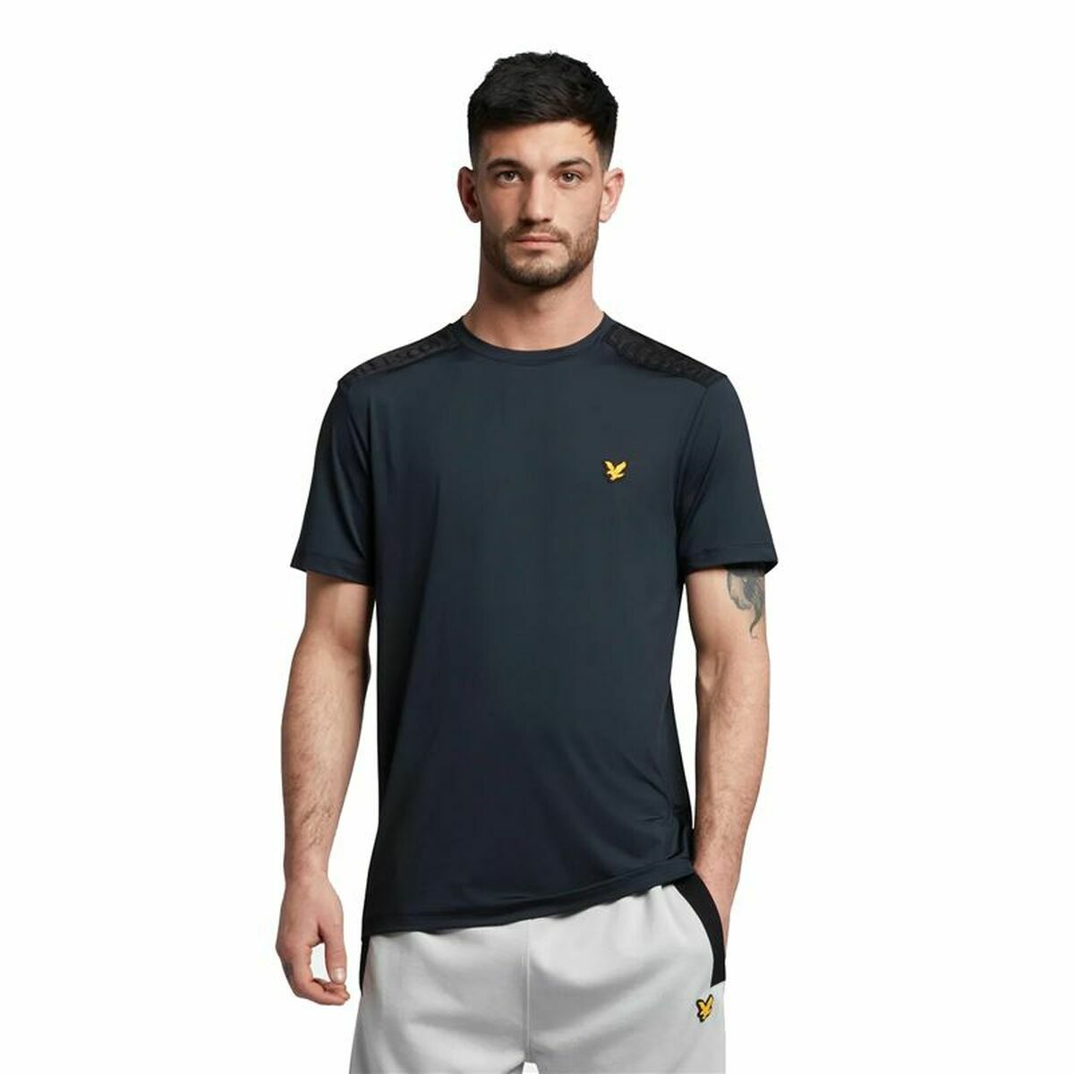 قميص Lyle & Scott Sp1-Shoulder ذو الأكمام القصيرة للرجال السود-2
