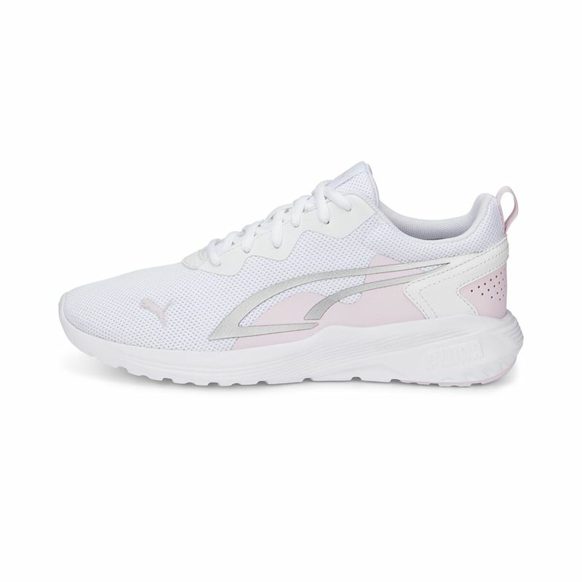أحذية رياضية بيضاء نشطة من Puma للسيدات طوال اليوم