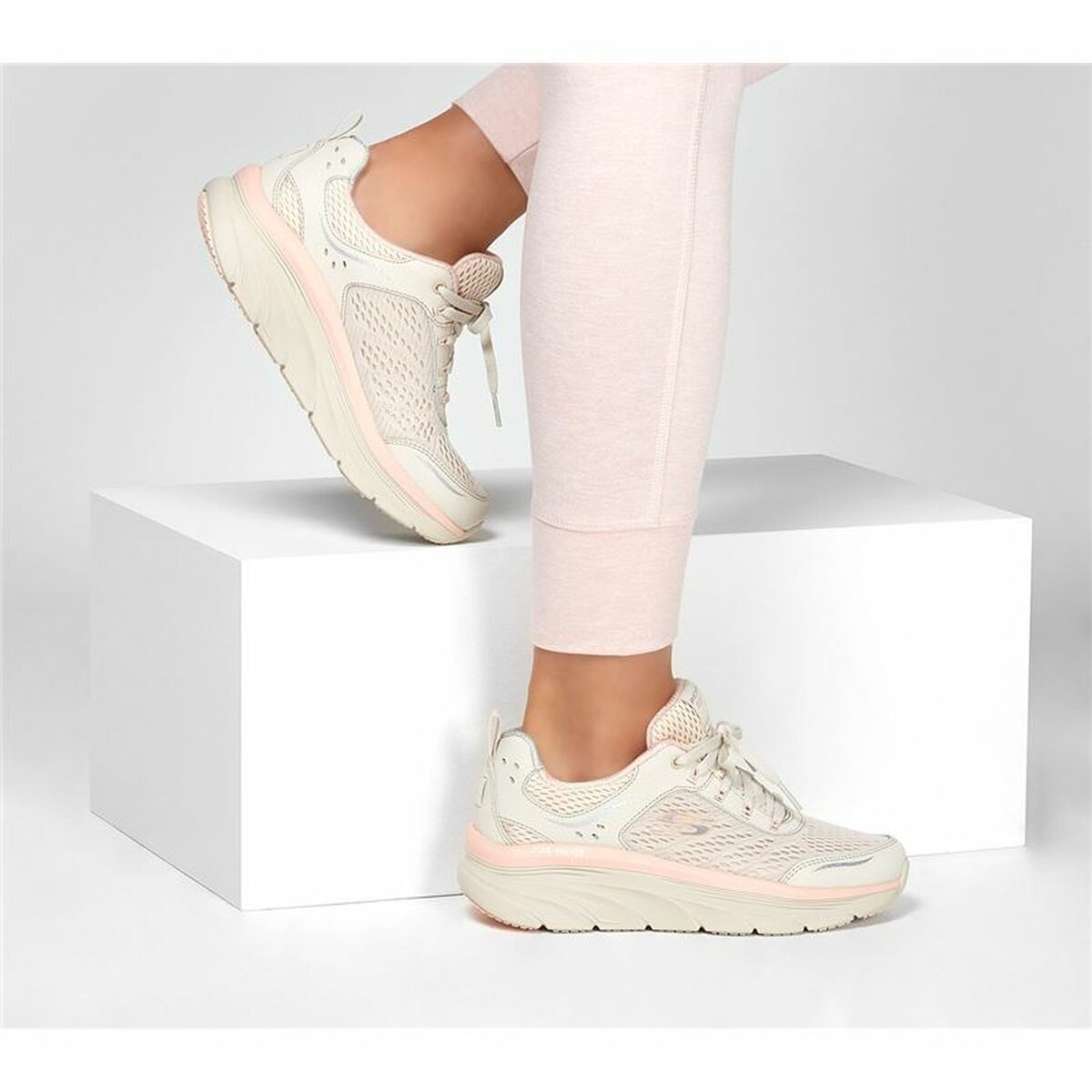 Женские спортивные кроссовки Skechers D´Lux Walker - Infinite Motion Бежевый-6