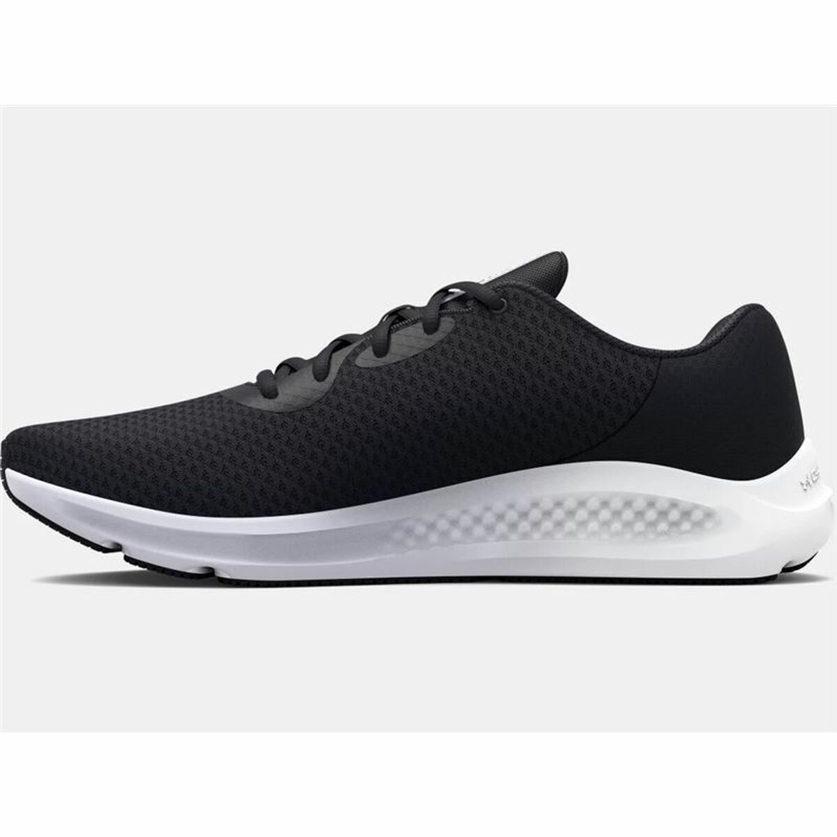 Женские спортивные кроссовки Under Armour Charged Pursuit 3 Чёрный-6