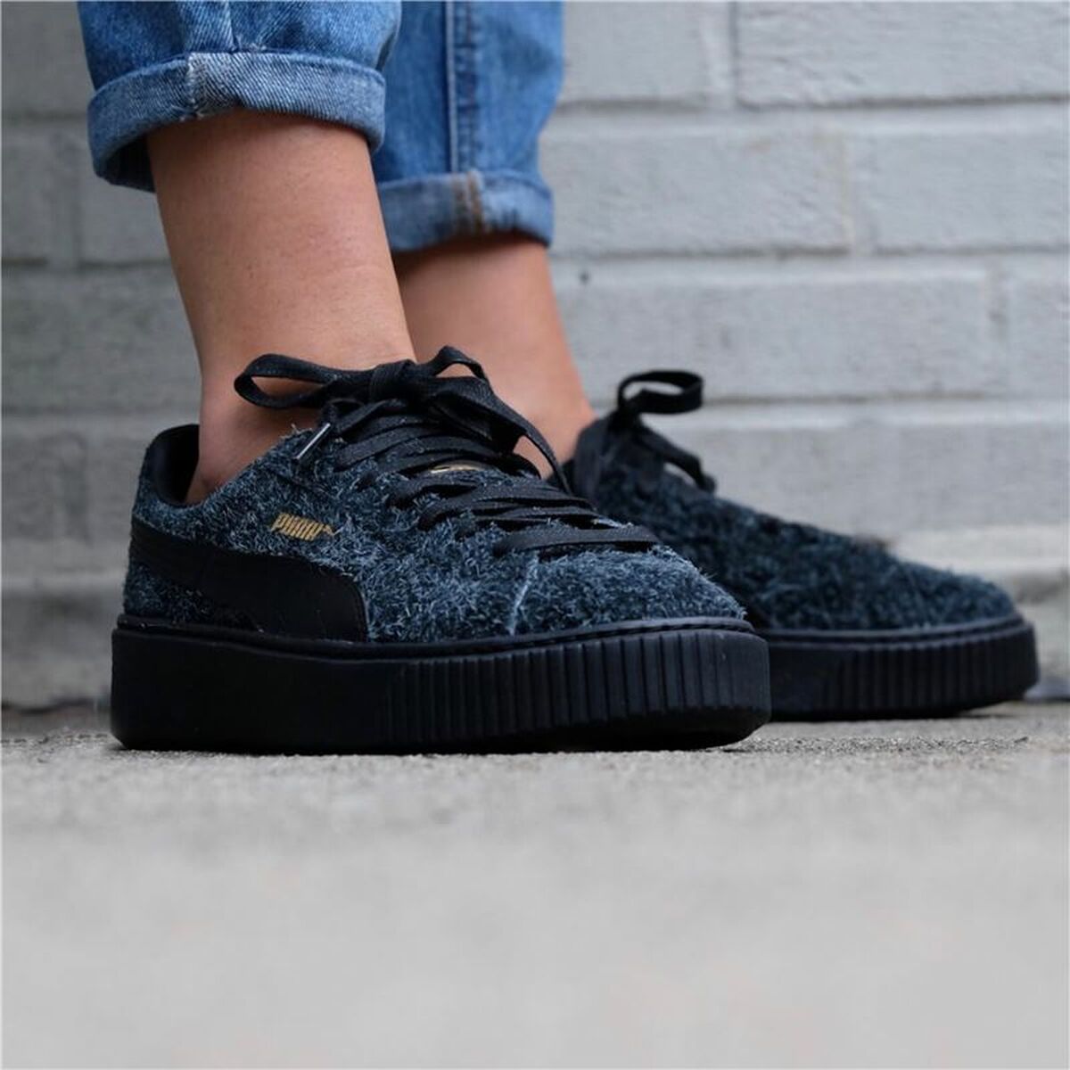 Женские спортивные кроссовки Puma Suede Platform Eletal Чёрный-2