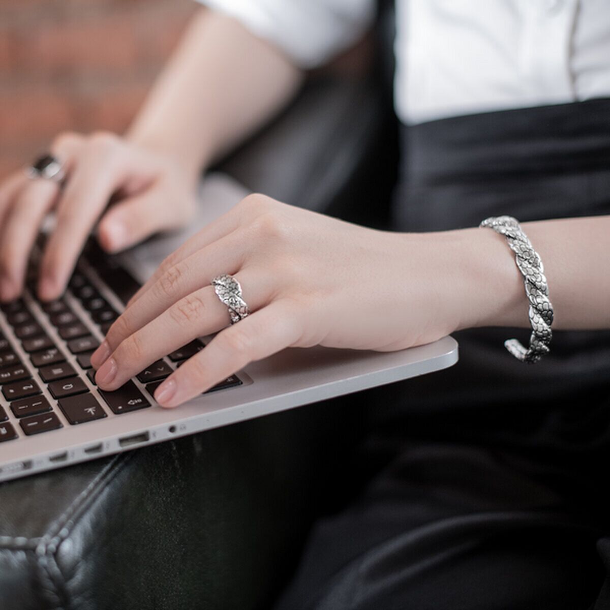 Albert M. WSOX00426 Women's Bracelets. S-3