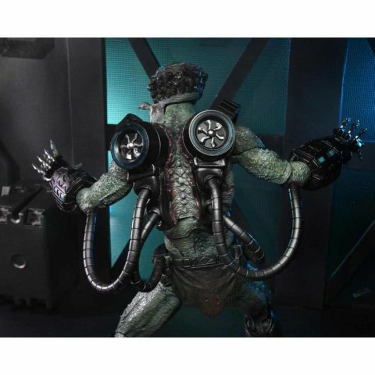 Показатели деятельности Neca Predator: Concrete Jungle Stone Heart-3