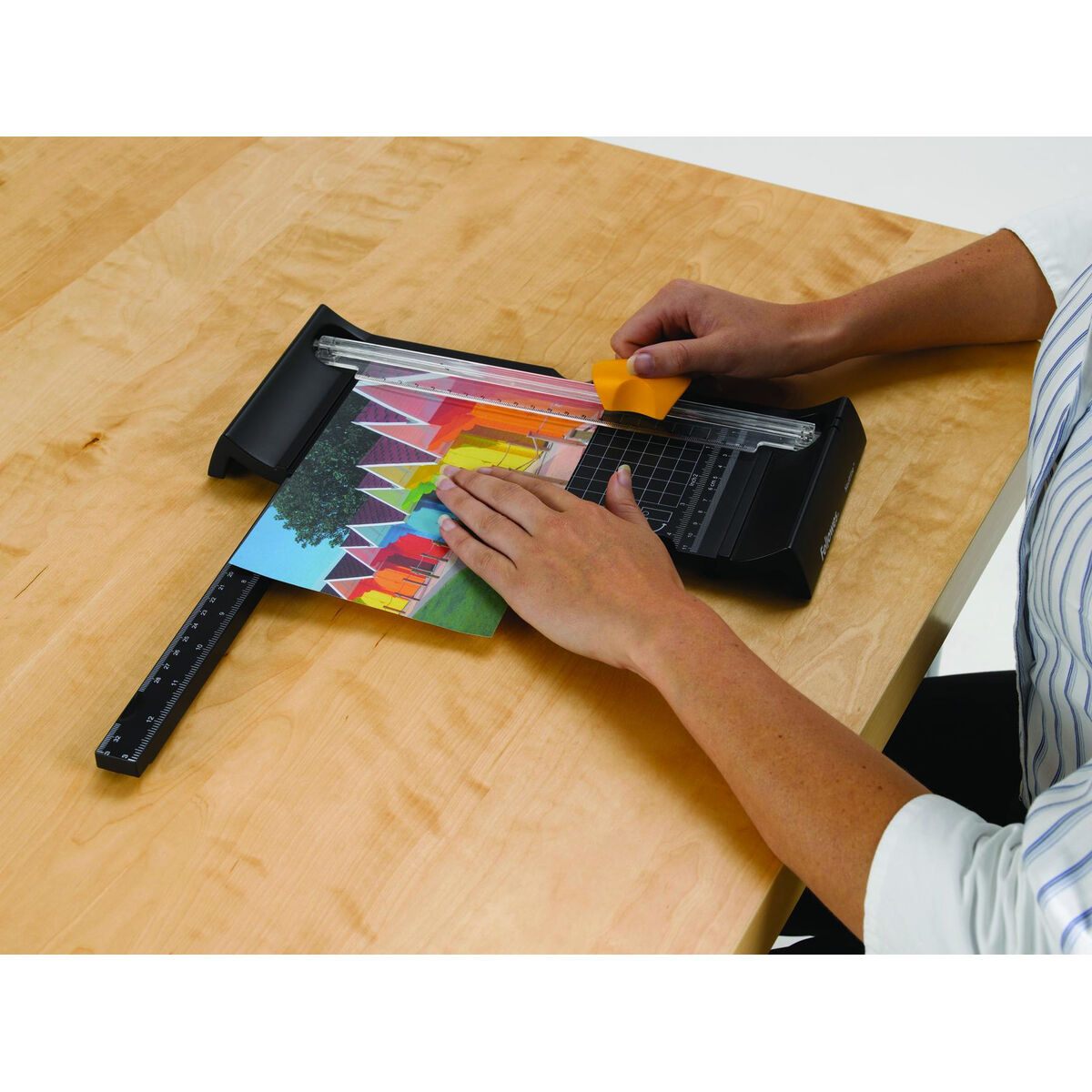 Роликовые ножницы Fellowes Neutrino Чёрный A5-4