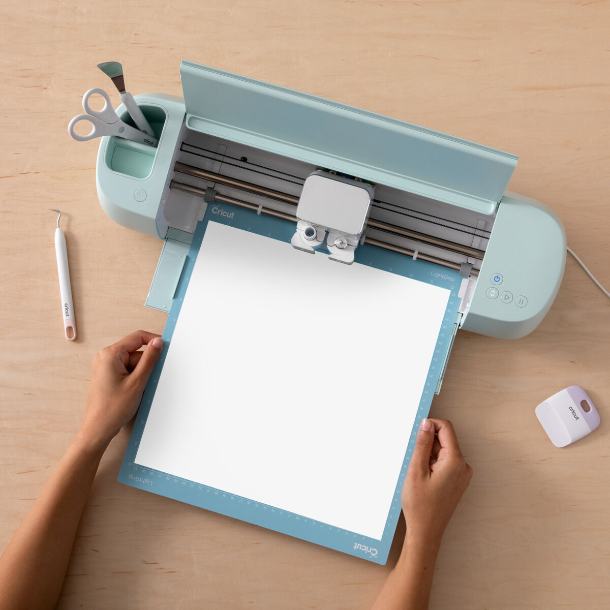 Клейкий винил для режущего плоттера Cricut UV-3