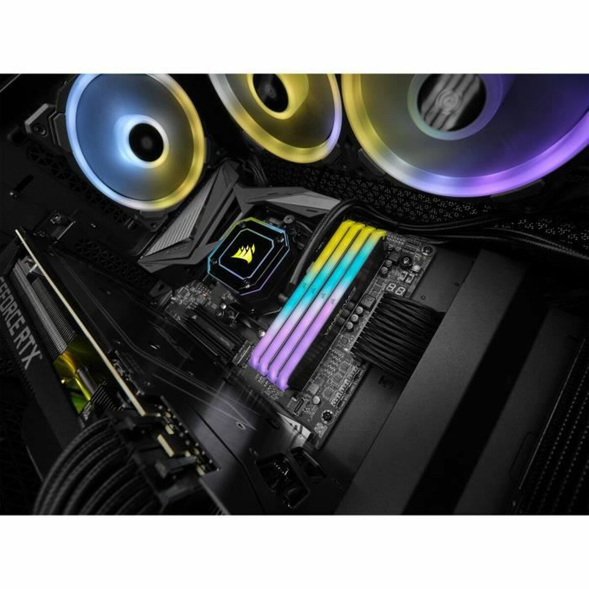 Память RAM Corsair CMN32GX4M4Z3600C18 32 GB DDR4 CL18-2