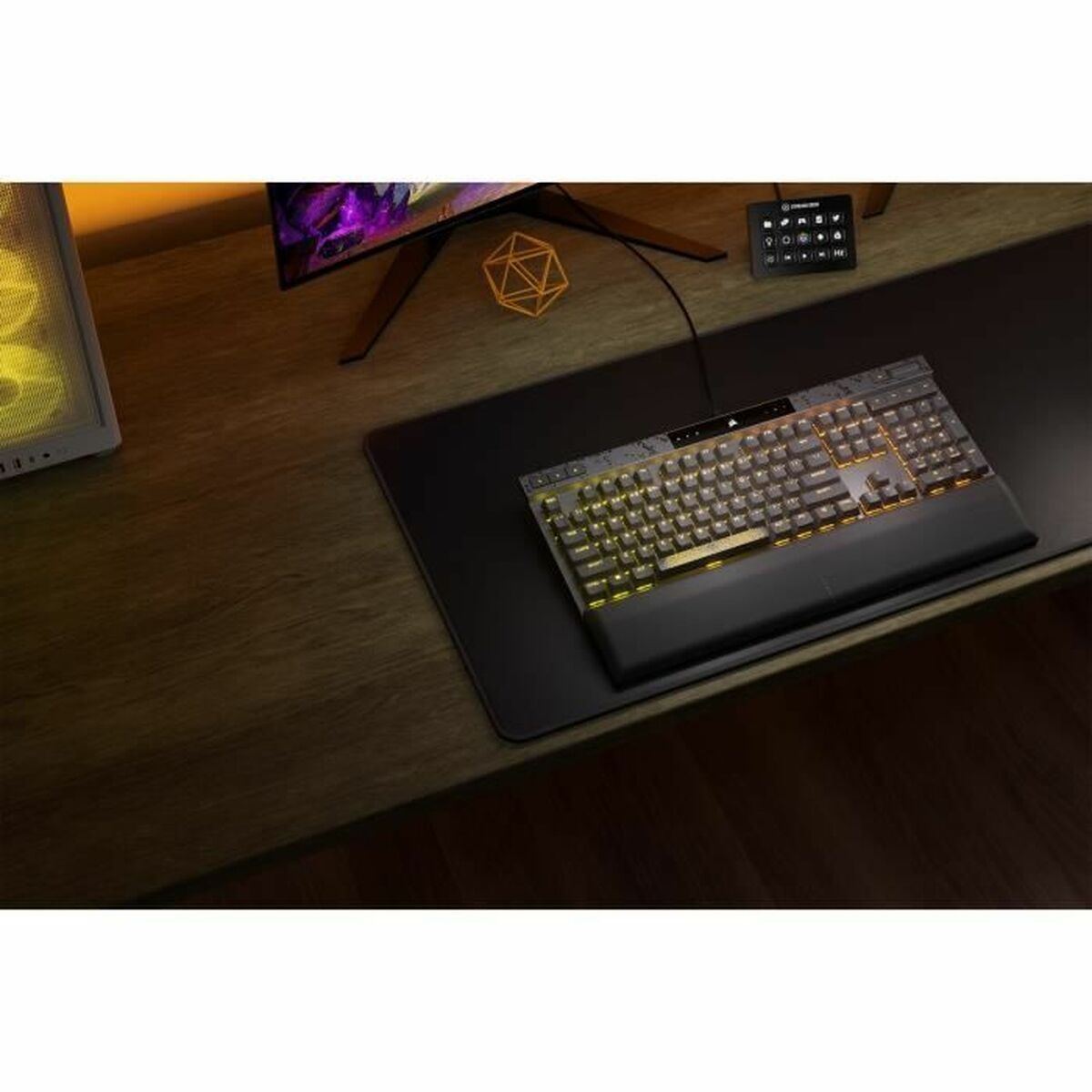 Bluetooth-клавиатура Corsair K70 MAX RGB Чёрный Серый французский AZERTY-2
