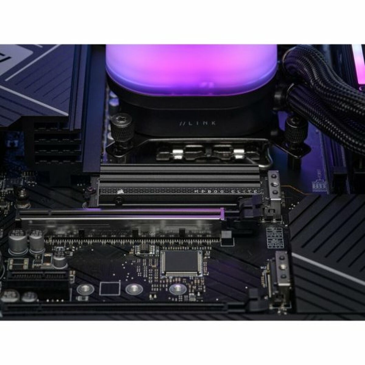 Жесткий диск Corsair 2 Тб 2 TB SSD-4