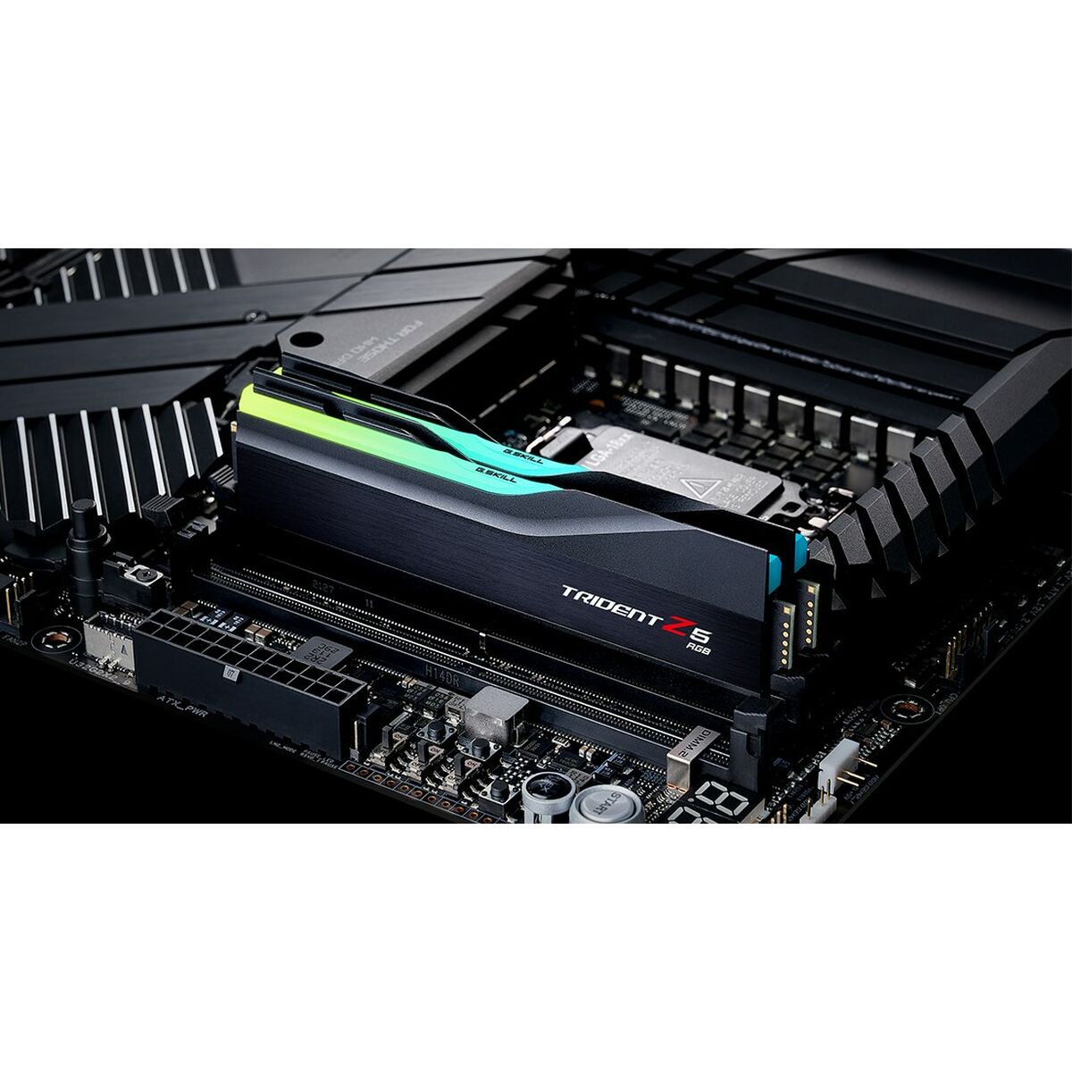 Память RAM GSKILL 32 GB DIMM 6000 MHz CL40-5
