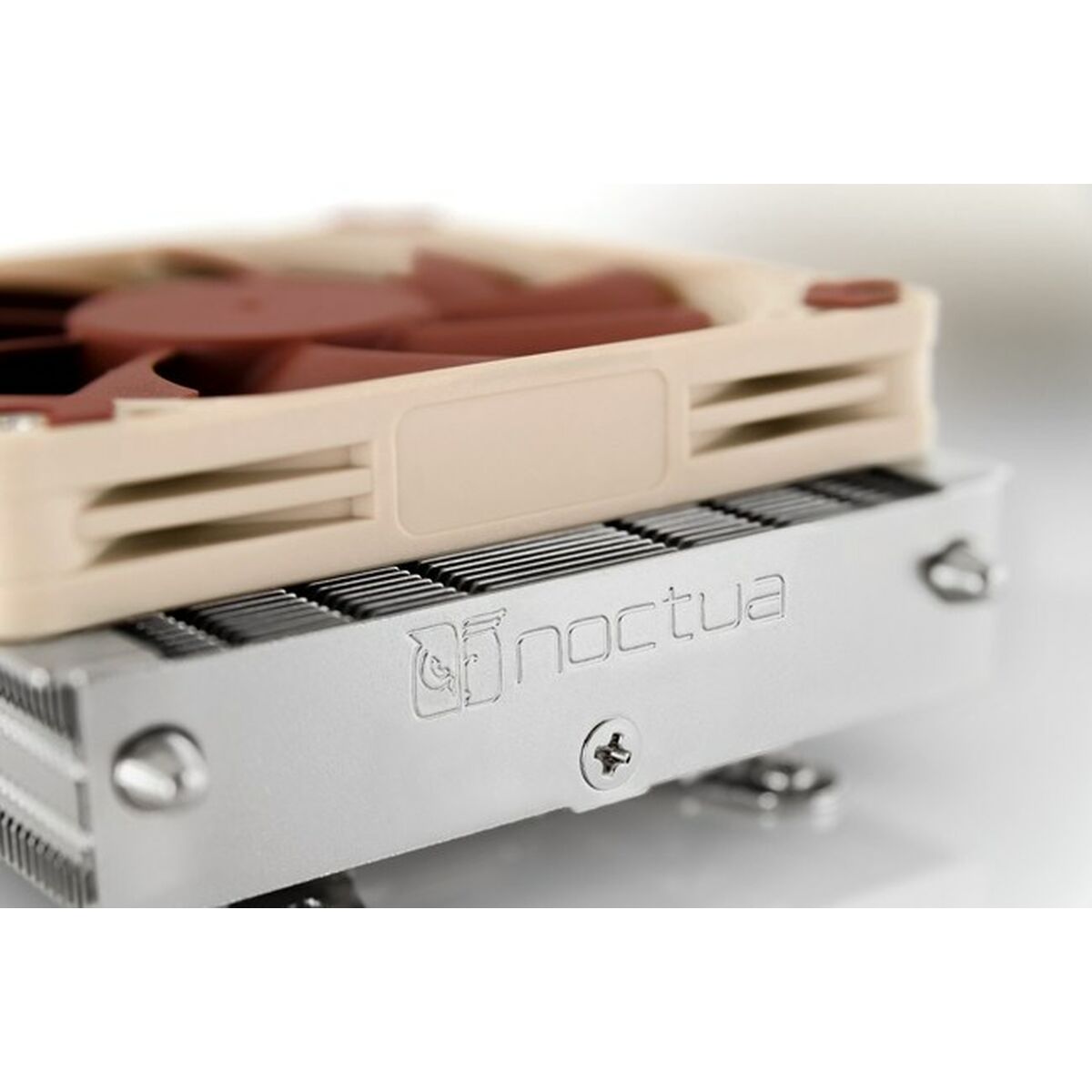Вентилятор с теплоотводом Noctua NH-L9a-AM4-4