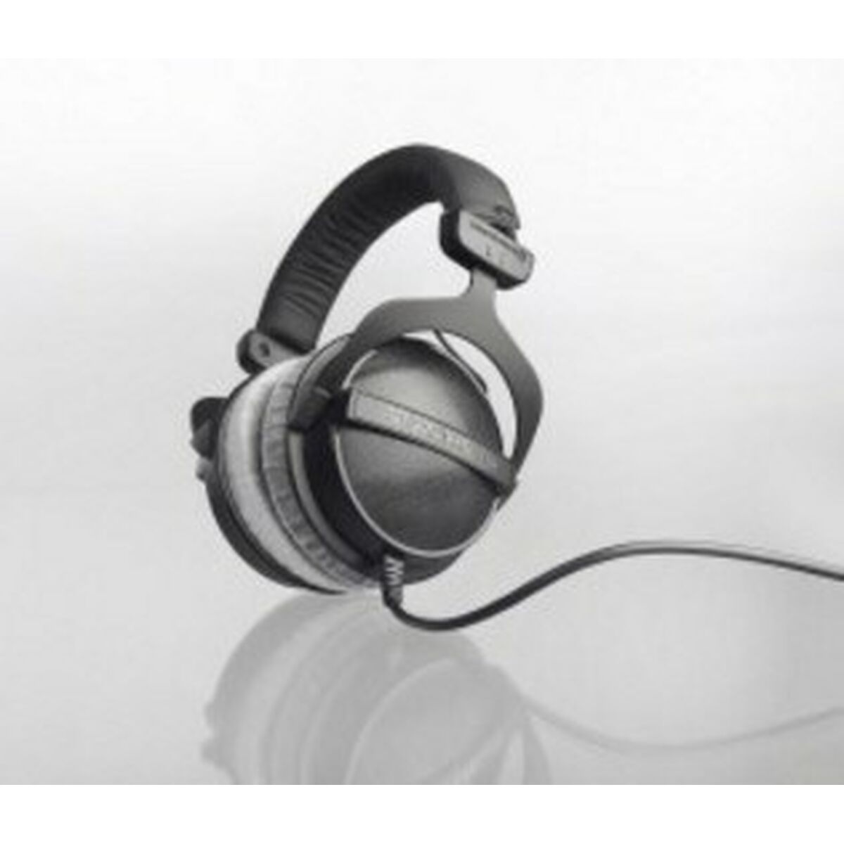 Наушники Beyerdynamic DT 770 Pro Чёрный-4
