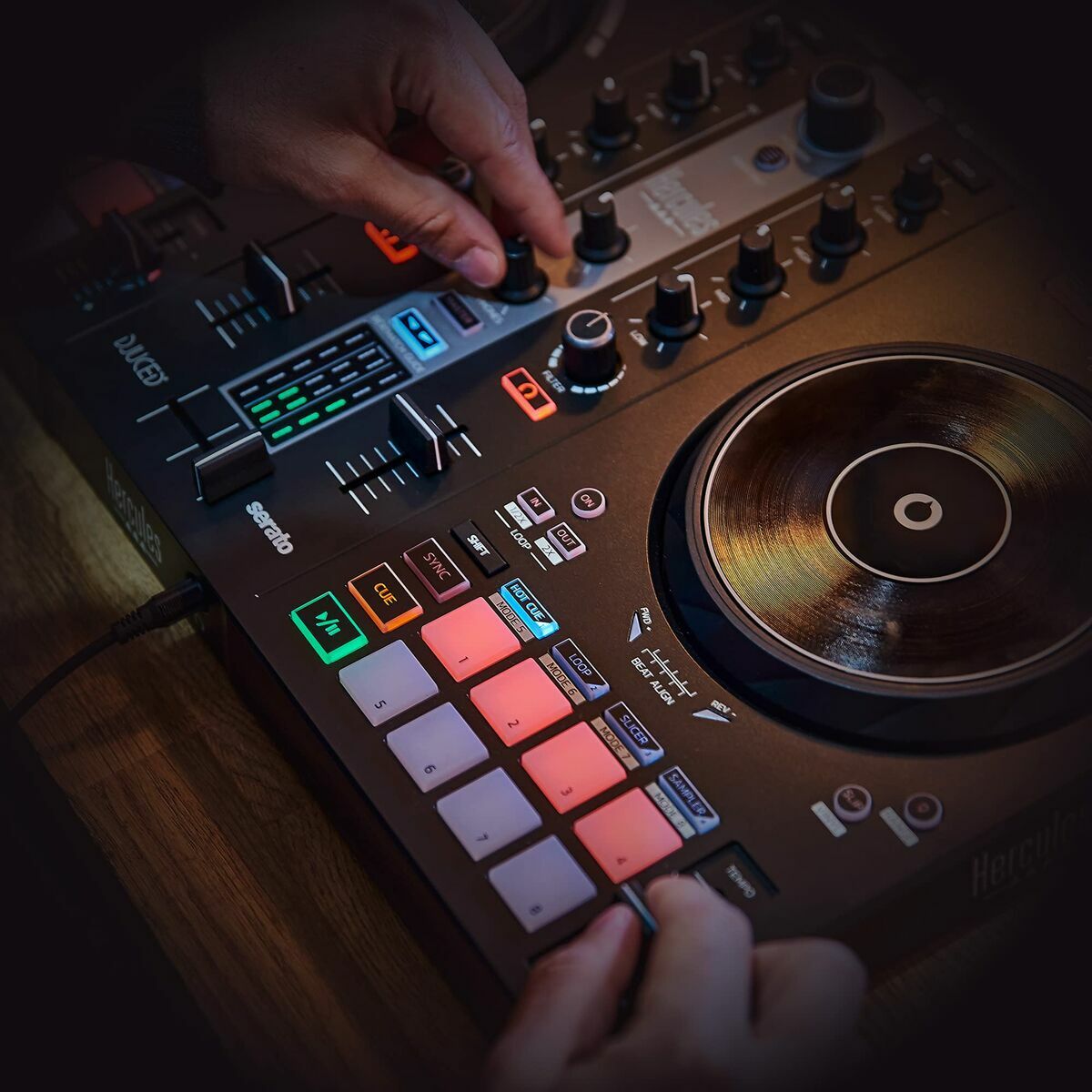 DJ контроллера Hercules-6