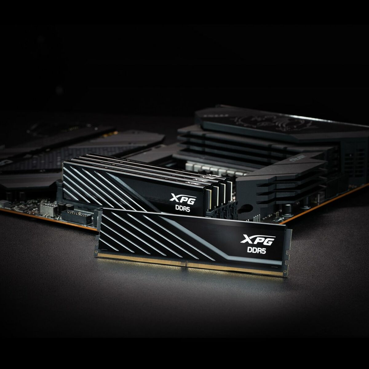 Память RAM Adata AX5U6000C3016G-DTLABBK DDR5 32 GB CL40-3