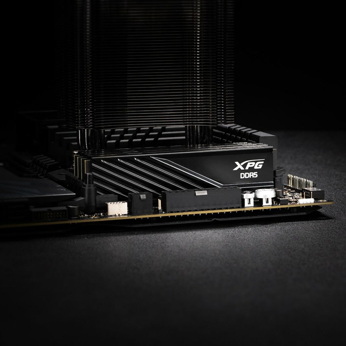 Память RAM Adata AX5U6000C3016G-DTLABBK DDR5 32 GB CL40-4