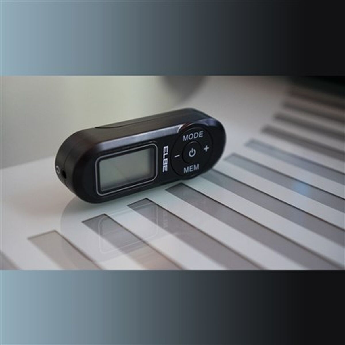 Портативное цифровое радио ELBE RF-96 Чёрный FM-2