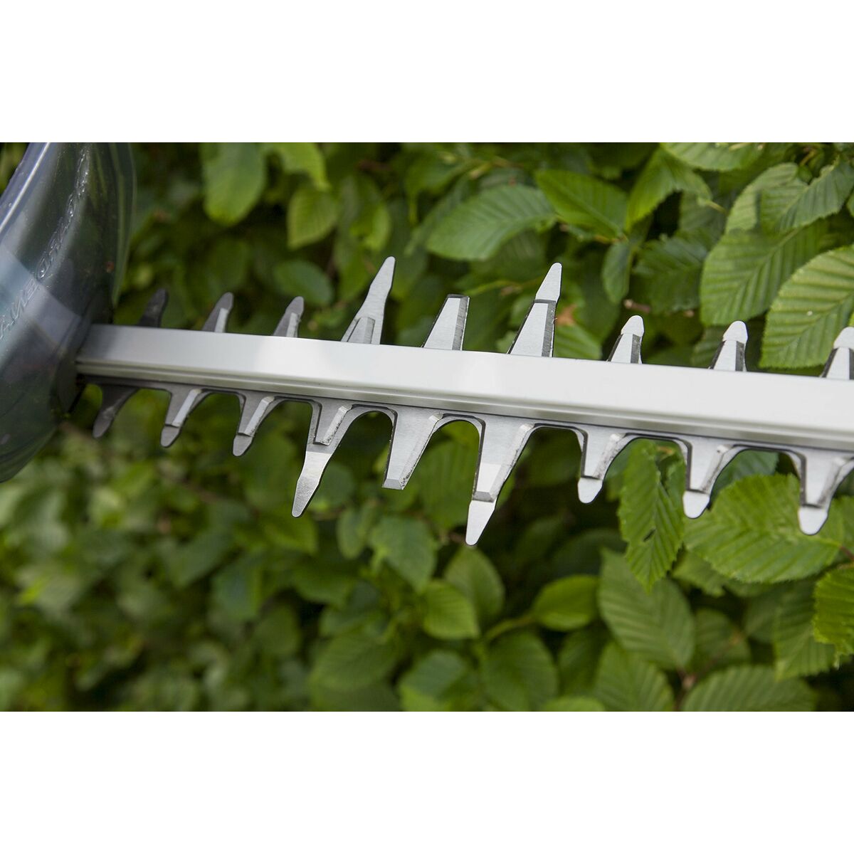 Hedge trimmer Gardena 9835-20 700 W 230 V-2